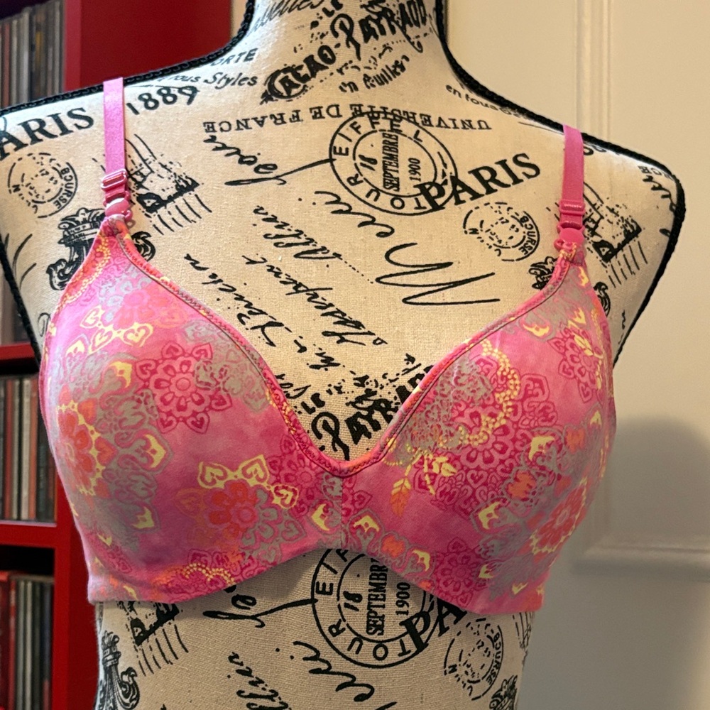 ITEM NO. 58: Barely There Pink Floral Bra. Adjustable Straps. New.